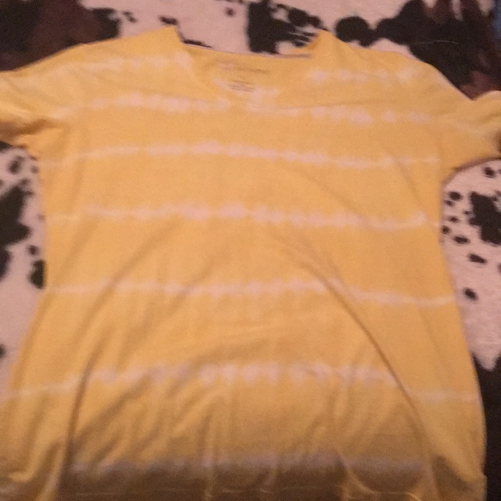 Cute yellow & white shirt